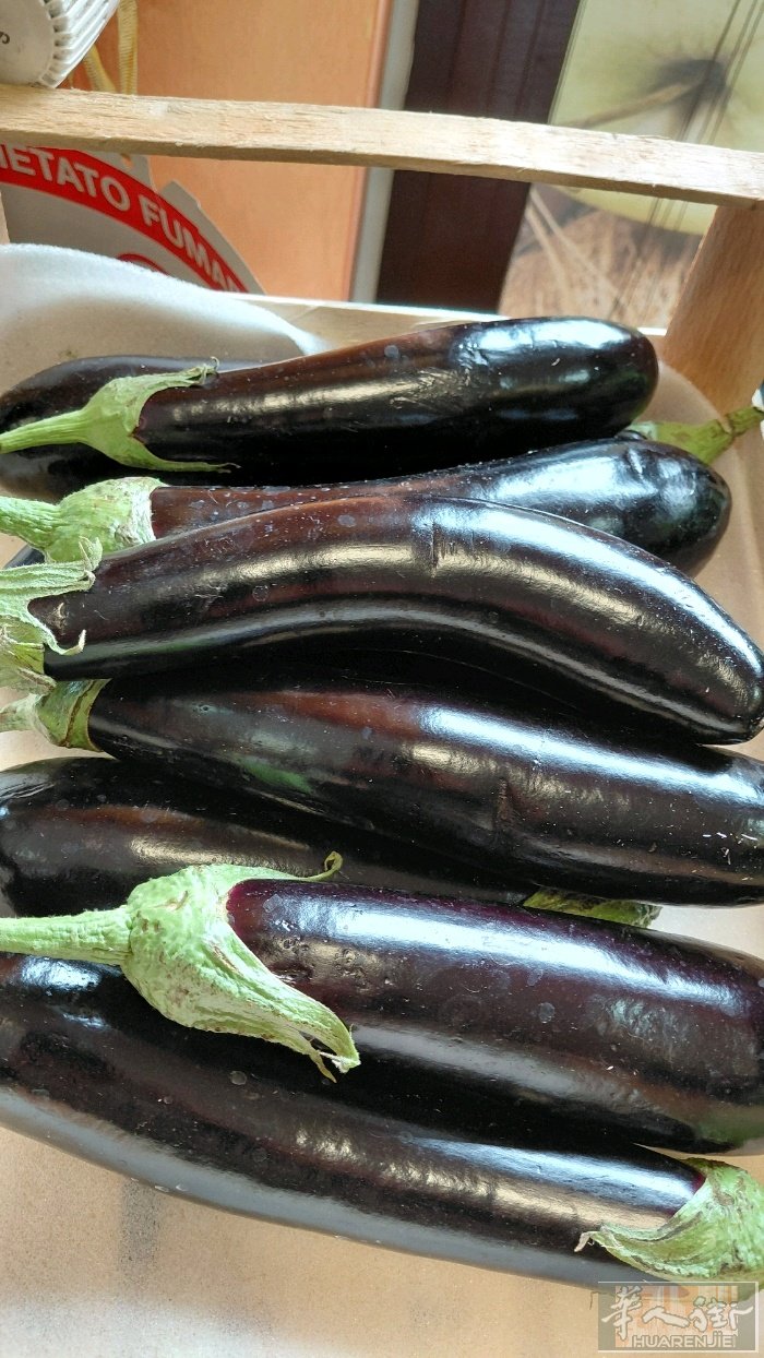 Vendita negozio alimentare con ottima cl