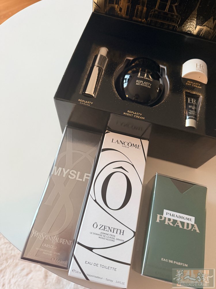 赫莲娜黑绷带礼盒和一些香水，有兴趣的丝   可以分开 标题价格是赫莲娜价格