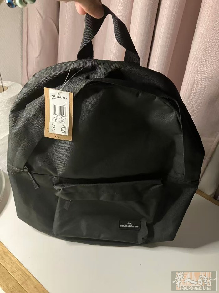 全新背包25欧，女士肩膀包10欧，孩子背包3欧，最好打包全部带走，可送厨具小样东