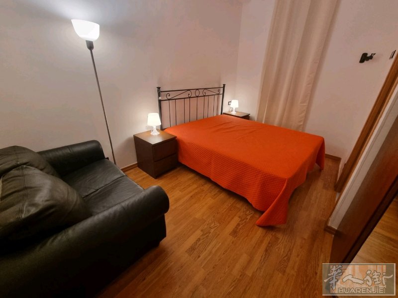 位于genova san martino 有房子出租，大概55平米，一个卧室，一