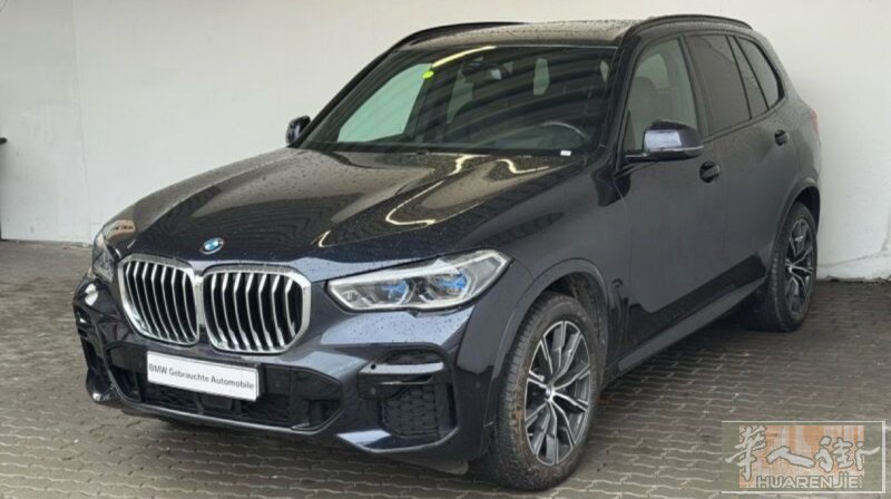 宝马X5 23年2月47500公里3.0 柴油286马力M-sport 全景天窗