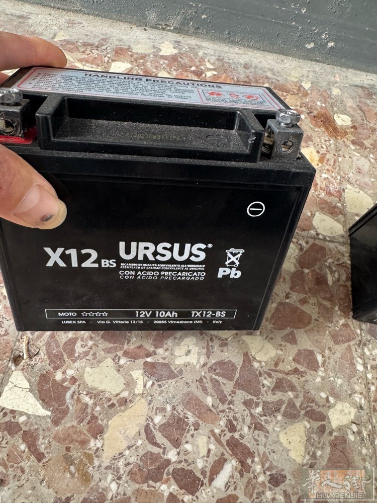两个全新摩托车️理电瓶便宜出