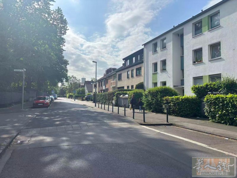 科隆Höhenberg区wg租公寓，现出租其中一间，ca25平米，家具厨房及