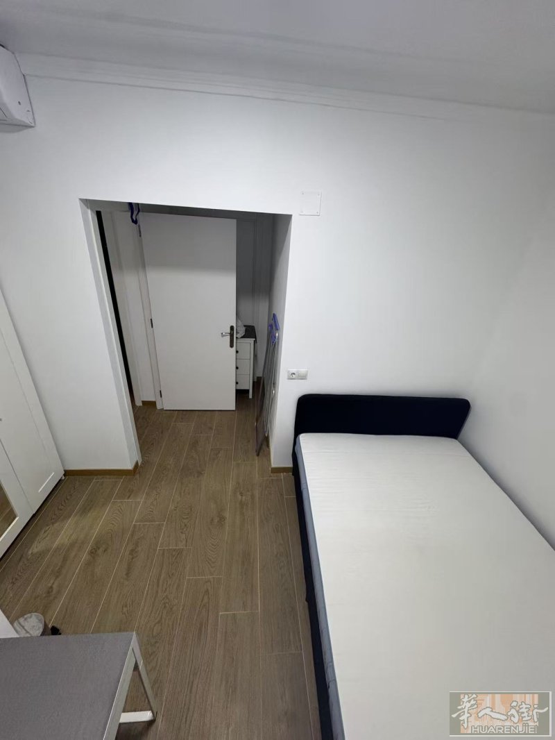 🏠 房间出租 租金550 - 2号线和6号线，马德里市中心 Manuel Becerra，Salamanca 富人区，步行2分钟到地铁站！位置优越，交通便利。