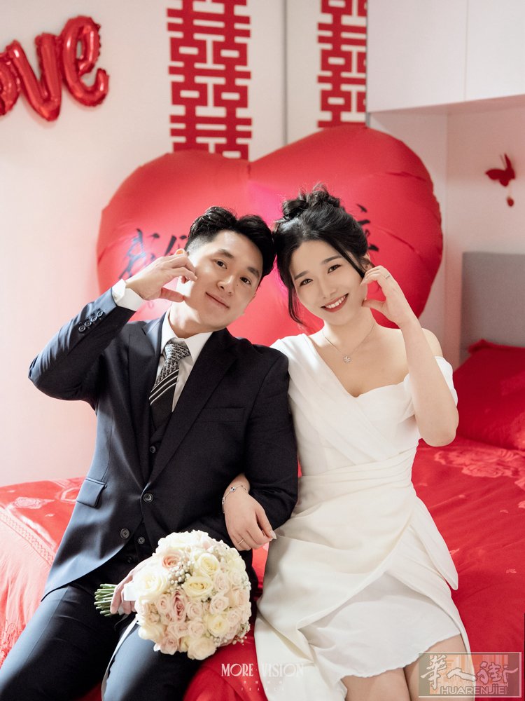 在巴黎，把爱好好留下。  More Vision 提供婚纱拍摄与婚礼跟拍， 用自