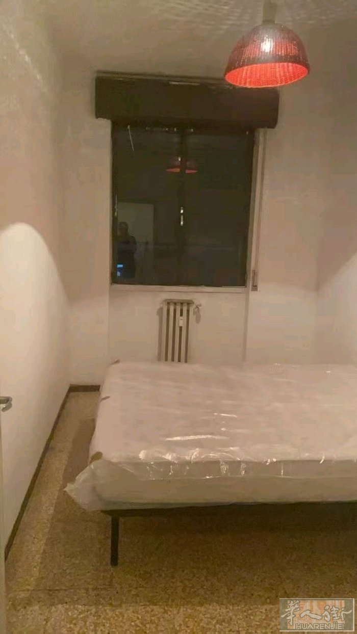 【出租】米兰quarto oggiaro四室一卫大套房出租  地址: Via L
