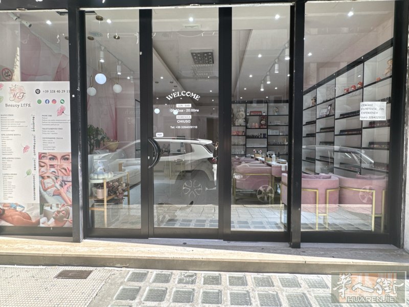 BARI 现有十几年老店美甲店铺诚转，价格8.6.淡季1.5，旺季2到3，看工人