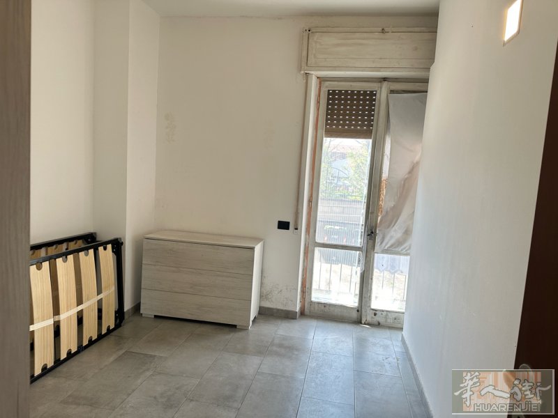 NOVARA有房出租， 离市中心步行8分钟左右， 三房两卫，一厨房➕饭厅，一阳台