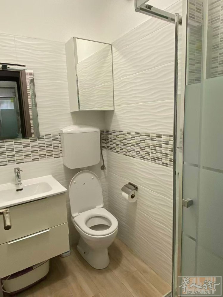 下午看房速度[咖啡]via roma 500多号附近全新装修，带全新家具，拎包入