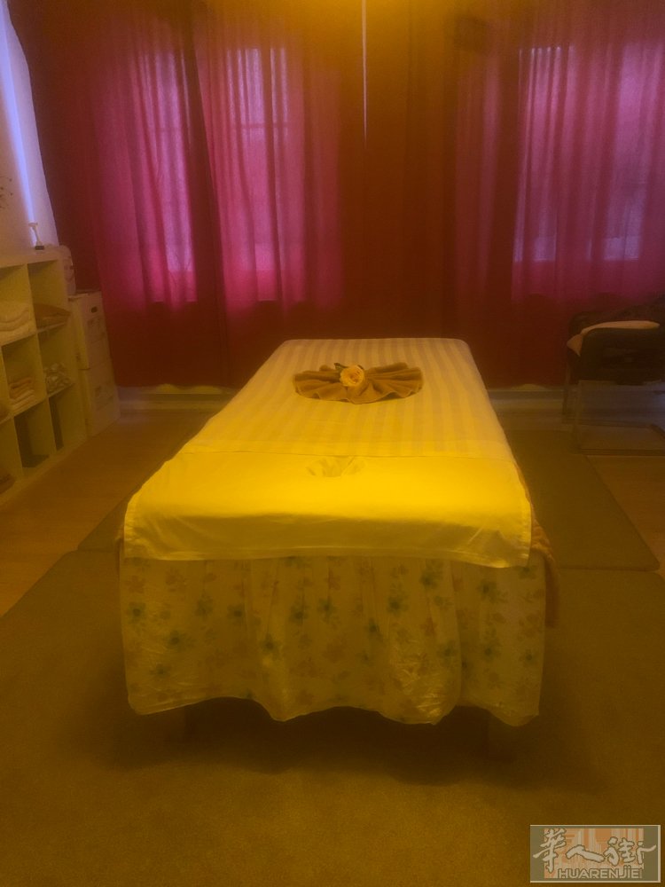 帮朋友转发：北威州Jülich正规按摩店转让，三个做工房和一个睡觉的房间，二个卫