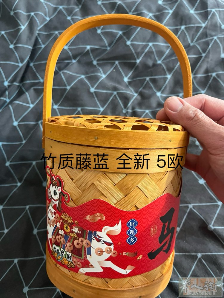 自己用的 保持很新 投影仪 25欧 榨汁机9欧 搅碎机 10欧 电煮锅 8欧 竹