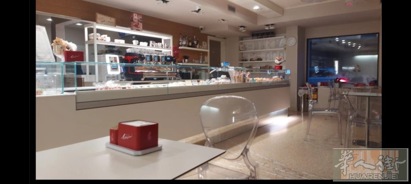 近Verona出售优质酒吧 平均每天1400-1600 3公斤咖啡。有四个员工。