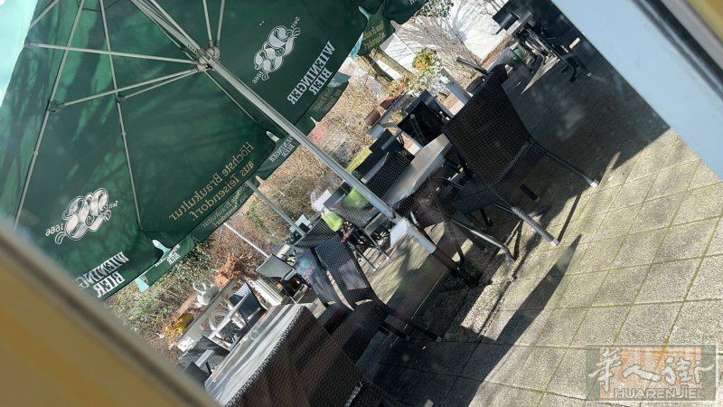 在德国于奥地利边境。 一家ipad餐厅。 出让部分股份。 有意者请联系17230