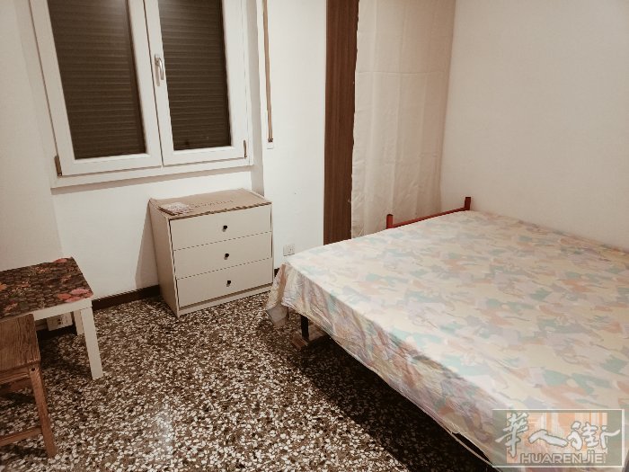 米兰：单间出租， 区域：（certosa）， 地址：via sapri  楼层：