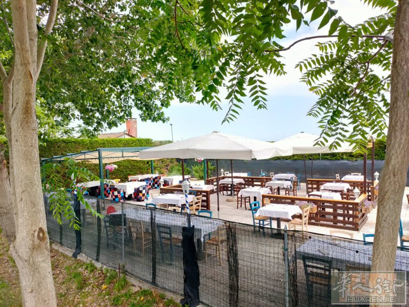 RISTORANTE BAR CON MAGAZZINO E ABITAZION