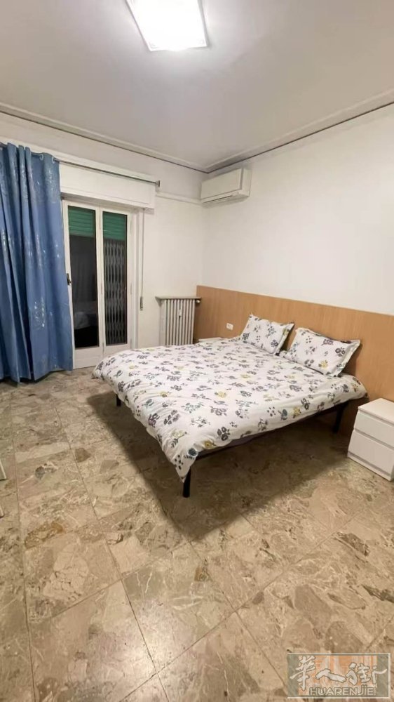 中国街附近临时家庭旅馆，，夫妻房间，，钟点房，，卫生干净整洁，独立房阳台，欢迎光