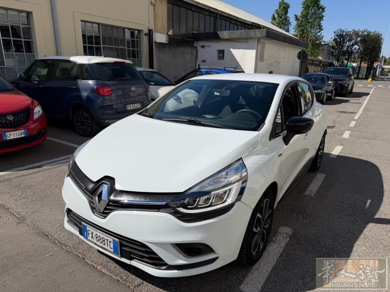 雷诺 clio moschino特别版 车牌号888 汽油 2019年 7万公里