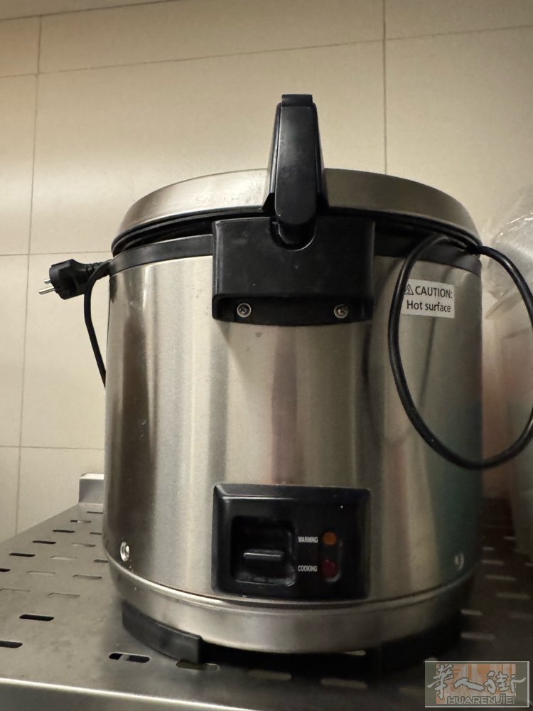 米兰市中心二手日本虎牌電饭锅转让（三年）