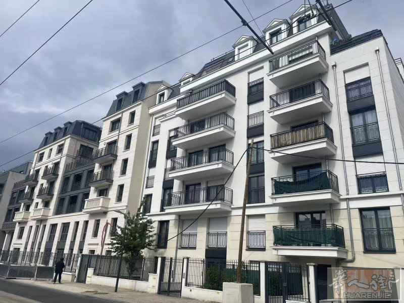 92Clamart 新房现房退回一套2室1厅带车位才36万🔥