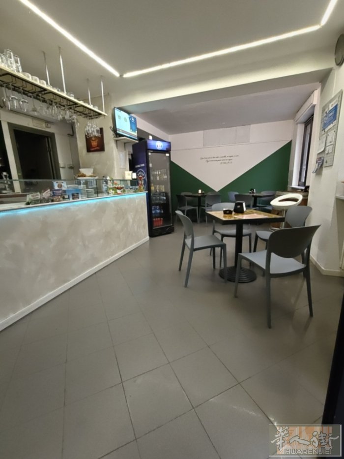 老外的酒吧 Monza 边酒吧转让，大家好米兰边Sovico城市老外酒吧转让多年