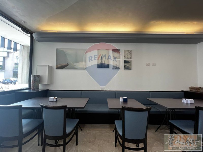 padova 周边城市市中心 酒吧带厨房 转让