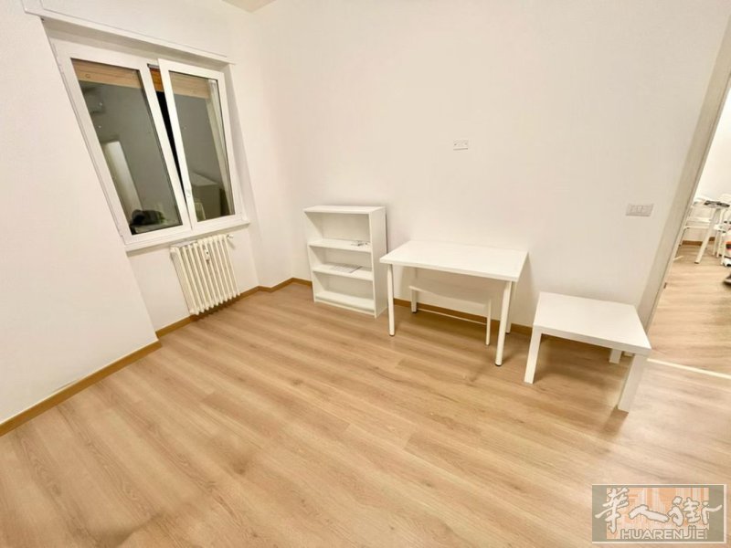 出售：🏠 房屋信息： 位置： Via Vincenzo da Seregno