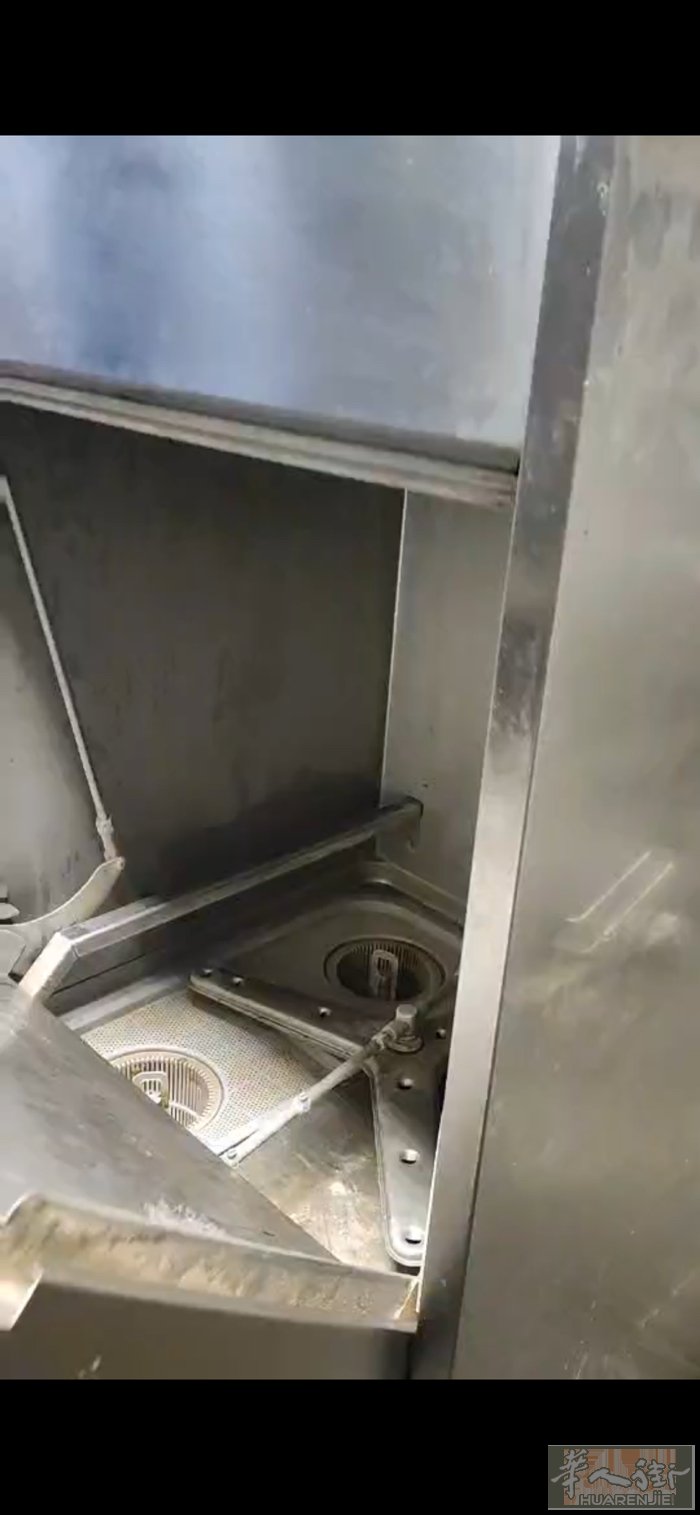因为厨房搬家，出售一台洗碗机，九成新，意者电：0621500457