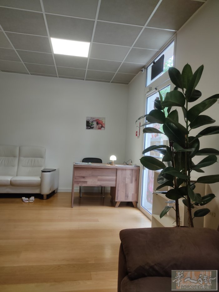 按摩美甲转让，南法省会城市。0760507605