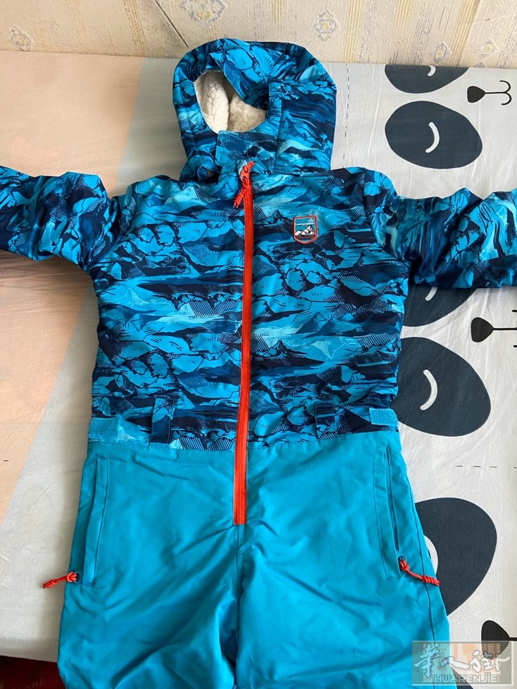 9成新的滑雪服，便宜出
