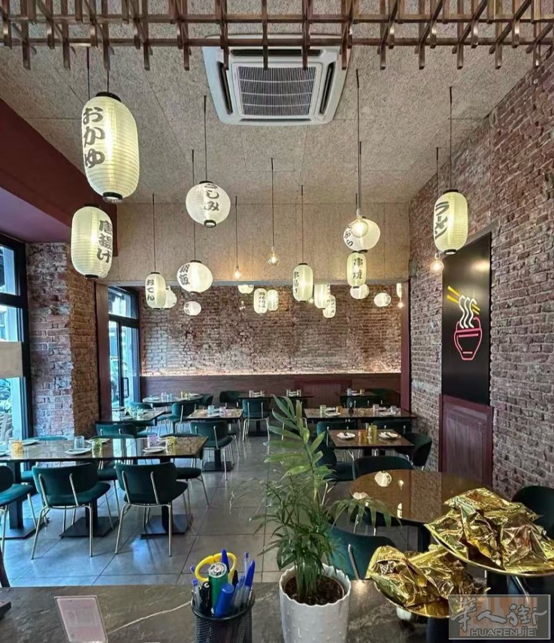 米兰转让餐馆近porta venezia，50位子，加上giardino20个