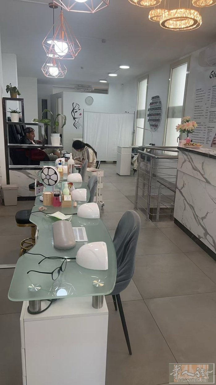 brescia 周边半小时美甲店转让，四手二脚两个脱毛房，因为无人管理转让，旺季
