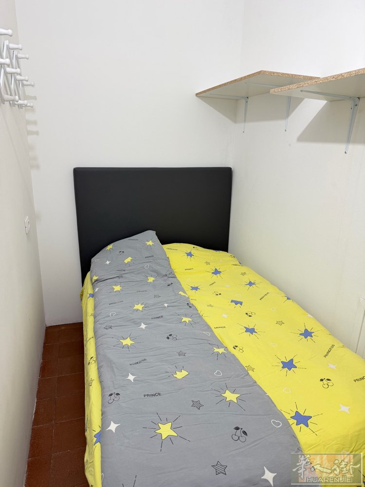 香满楼附近有新装修房间搭铺 单人间1.2米新床在三层楼中楼  带窗户  房租30