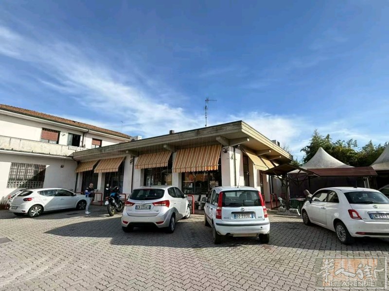 出售tabacchi 带酒吧 在montecatini 附近