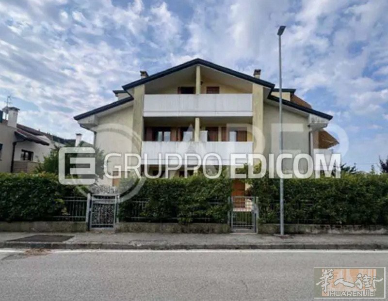【拍卖房】Noventa Padovana, Padova 出售住宅  3室2卫
