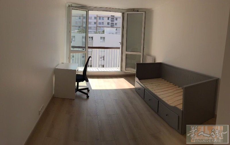 Ivry-sur-Seine(94200) 单间分租 房东直租 近13区，单间分租 16平带平台600€