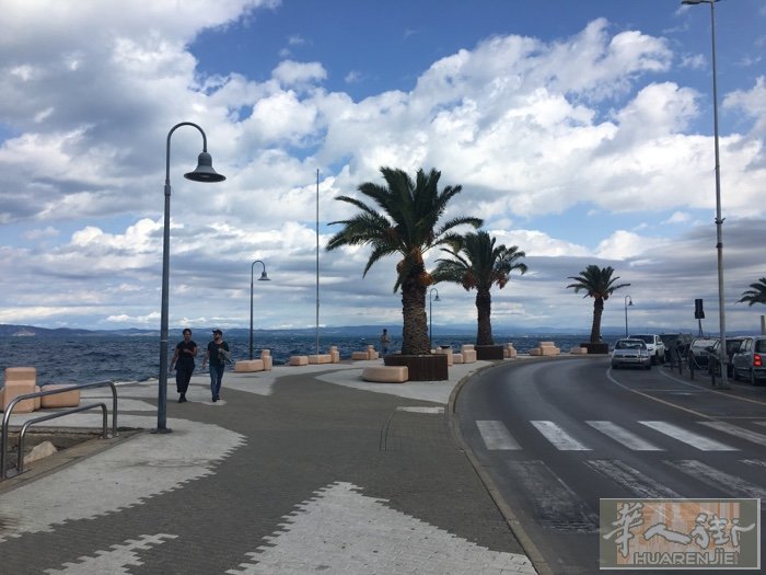 九座汽车为你机场接送，长途旅行。