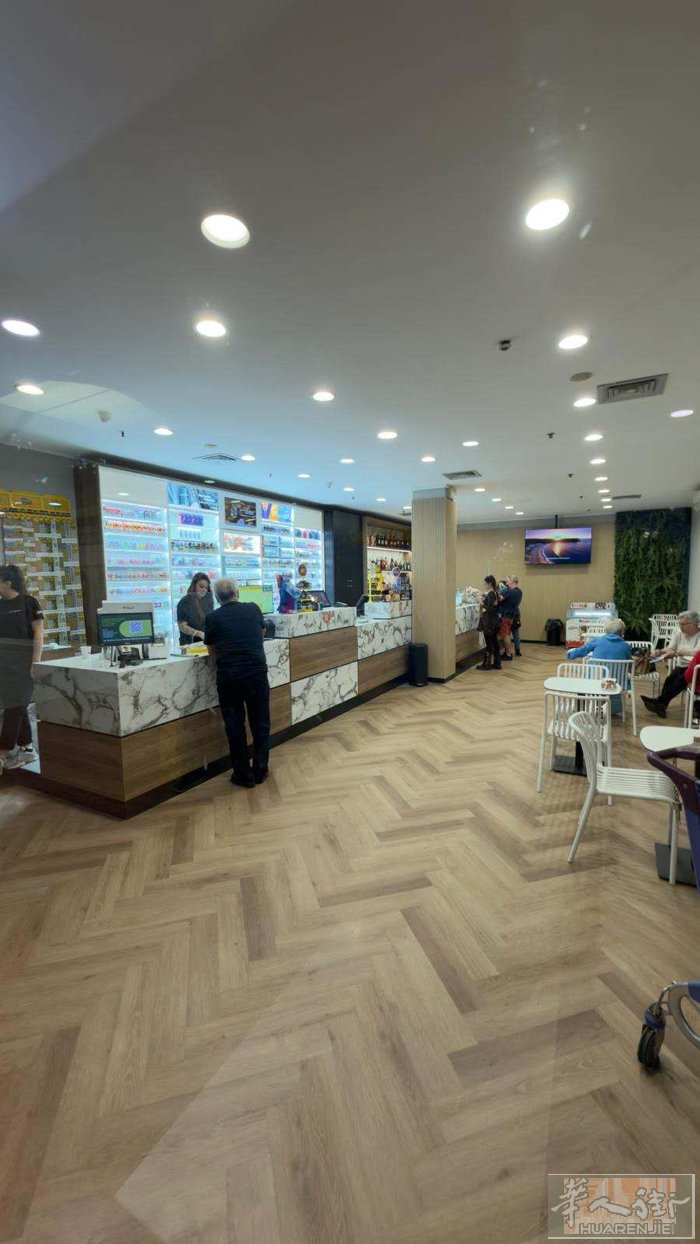 TABACCHI & BAR IN VENDITA CENTRO COM