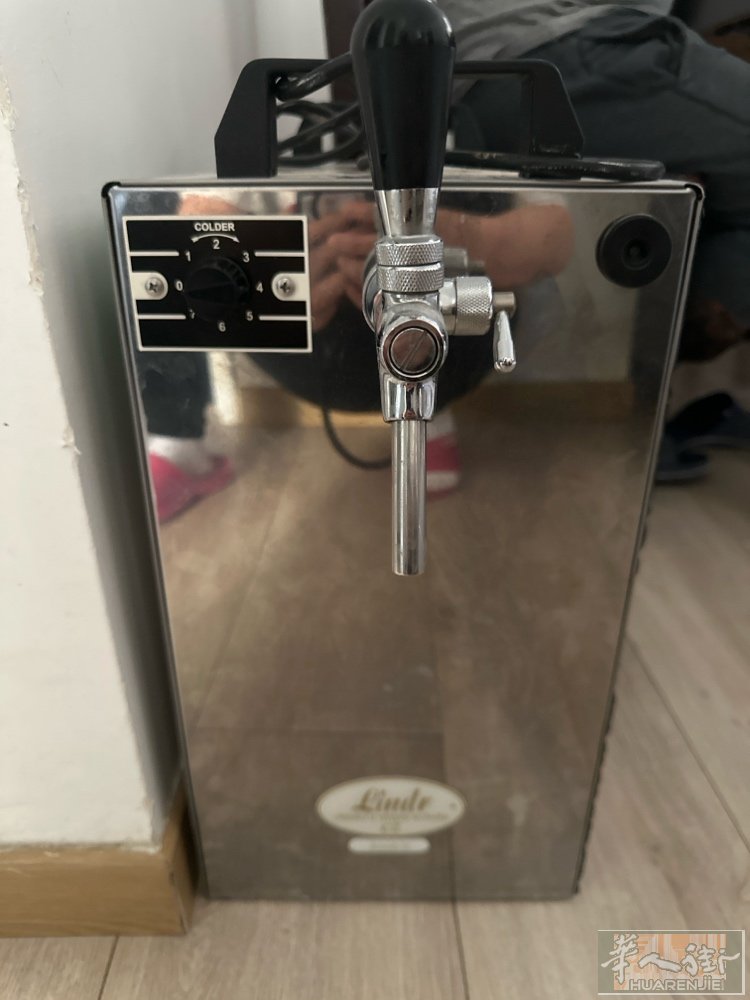 这种机器出让，有餐馆需要的老板请联系0613549527价格可议