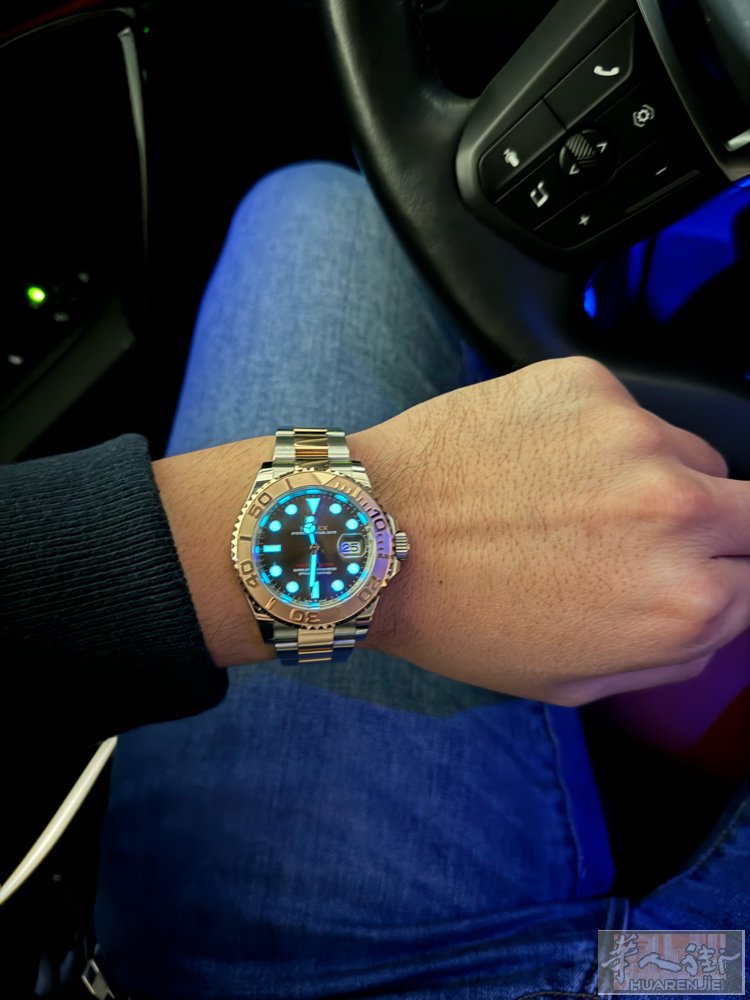 出售一只2023年购买的劳力士 GMT Yacht-Master 40，型号11
