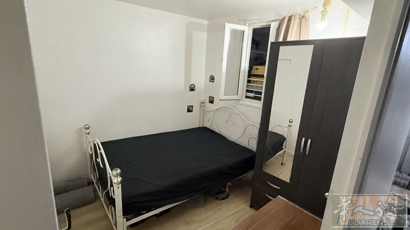 7号地铁Aubervilliers-PantinQuatreChemins附近出租一个单间 .离地铁口很近 ，很安全，家里人员简单，水电网全包，家电齐全，交通方