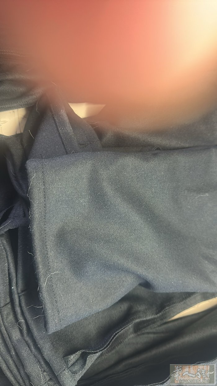 恩布利附近招熟练裤子车工一对或一个都可以，常年都有做，男裤为主，模特单一。工资月