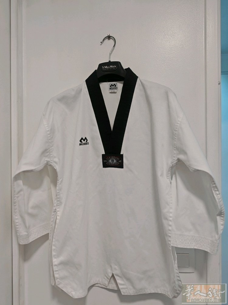 便宜出一套质量非常好的跆拳道服(均码155/170cm都可以穿) ，穿过2次就闲