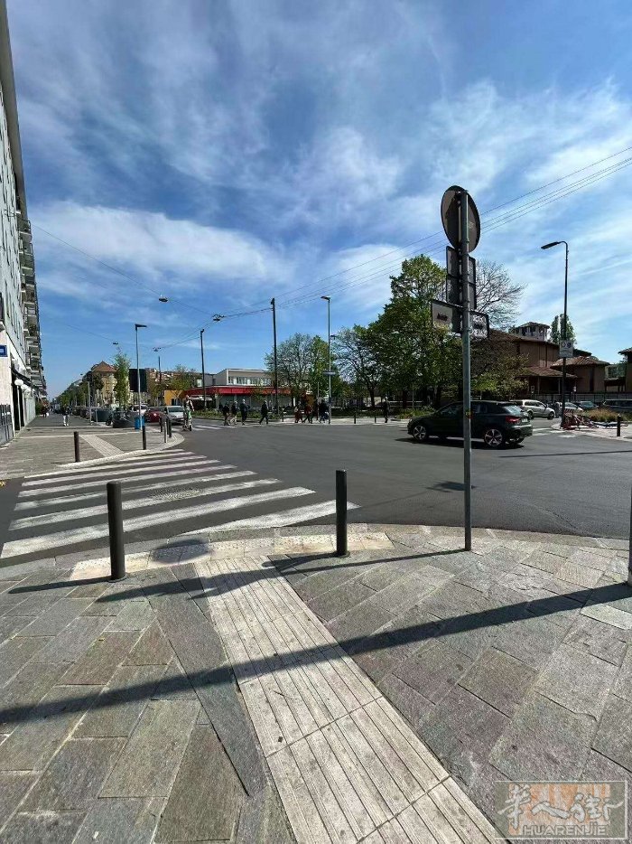 米兰：酒吧转让出售， 地址：via padova， 售价：31w， 租金：350