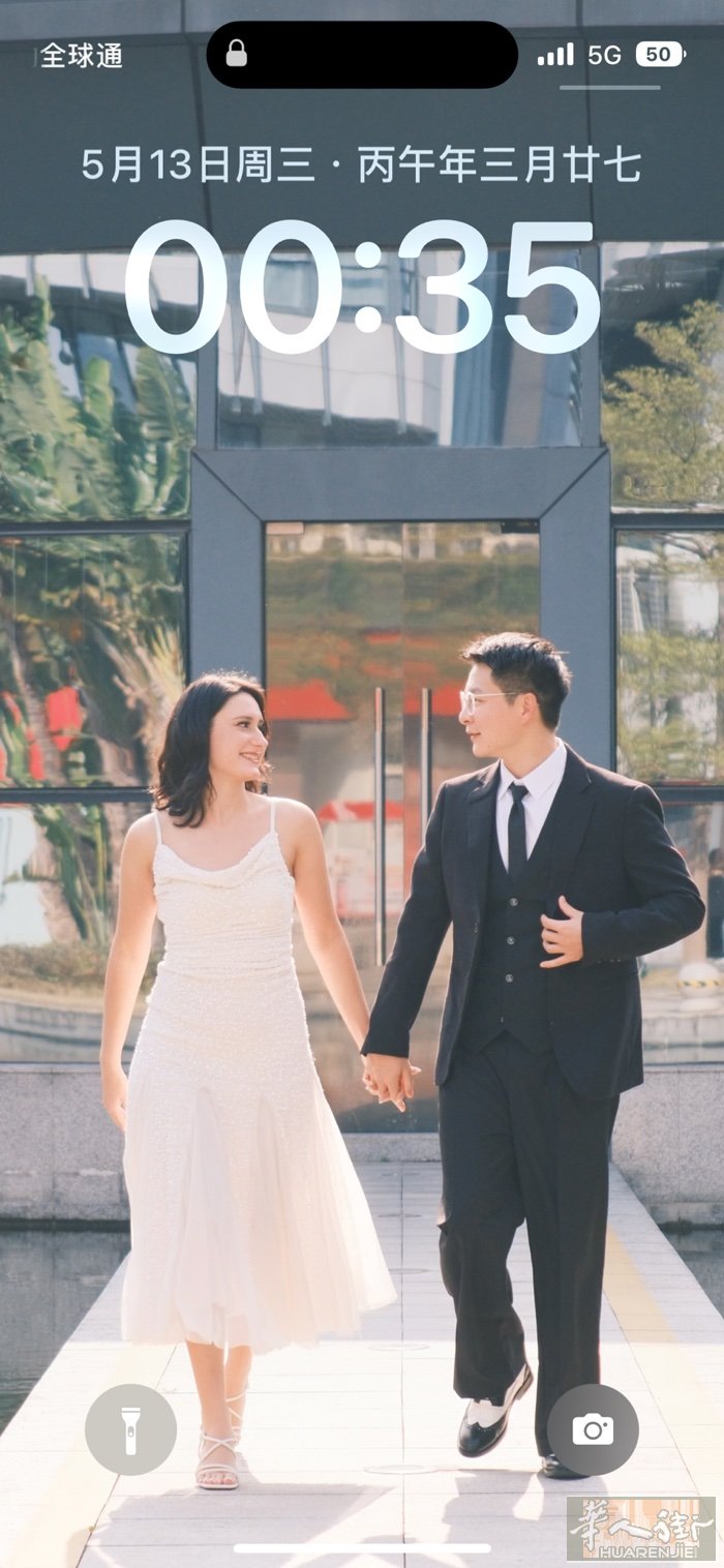 本人和我老婆都是少儿街舞老师，在国内也是城市巡回授课加裁判，希望找到街舞老师工作