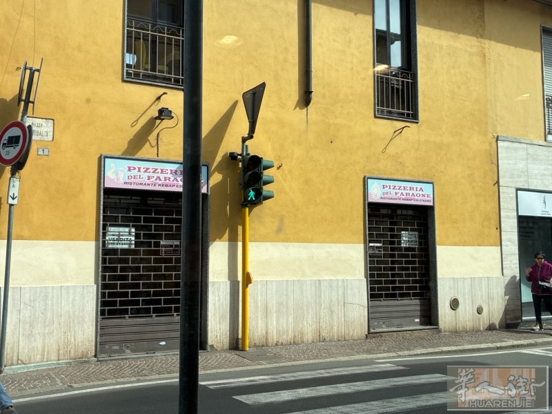 米兰边Muggio有老外piazza店转让可以改打包店或者奶茶店可以位置佳市中心
