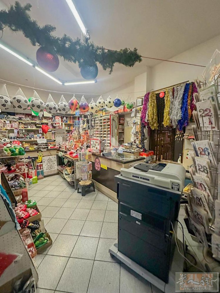 【出租】Settala ( MI ) 店面  店面约100平方米，分布在两层，地