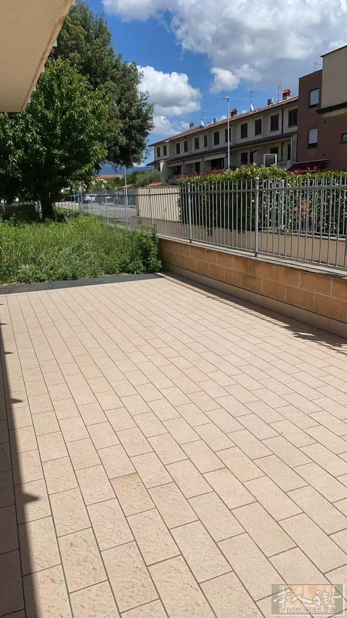 Tavola教堂中心住家转让 带所有家具 拎包入住 房东好说话 一年也碰不到几次
