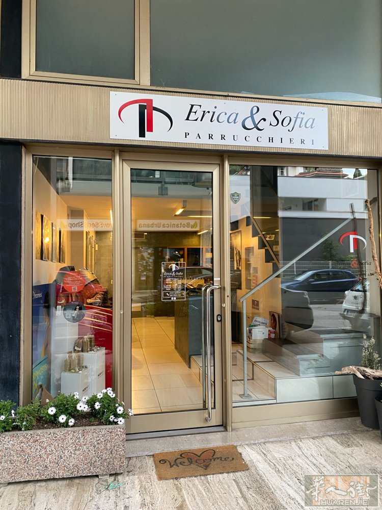 理发店转让31年的历史店，无需专修就能马上开门，电话老外接3886924103