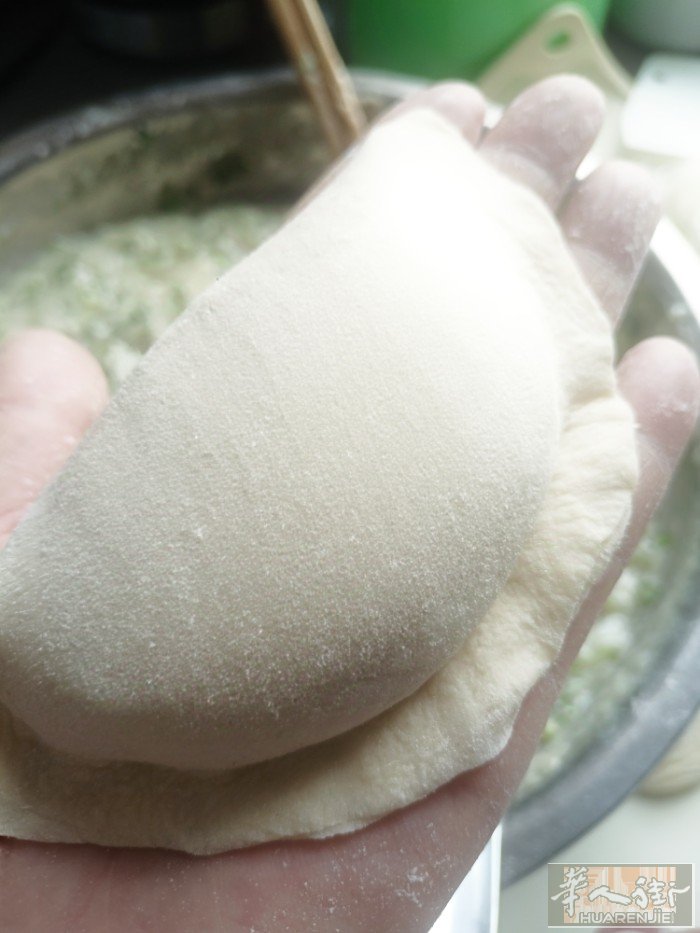 胶东特色鲈鱼大饺子来巴黎啦，纯手工现包，皮薄馅大，鲜而不腥，不添重味，不掩本鲜，