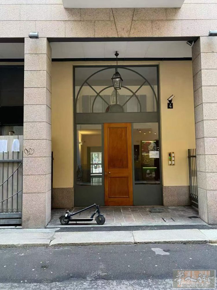 微信milanzufang001 米兰市中心绿线sanagostino 地铁口三